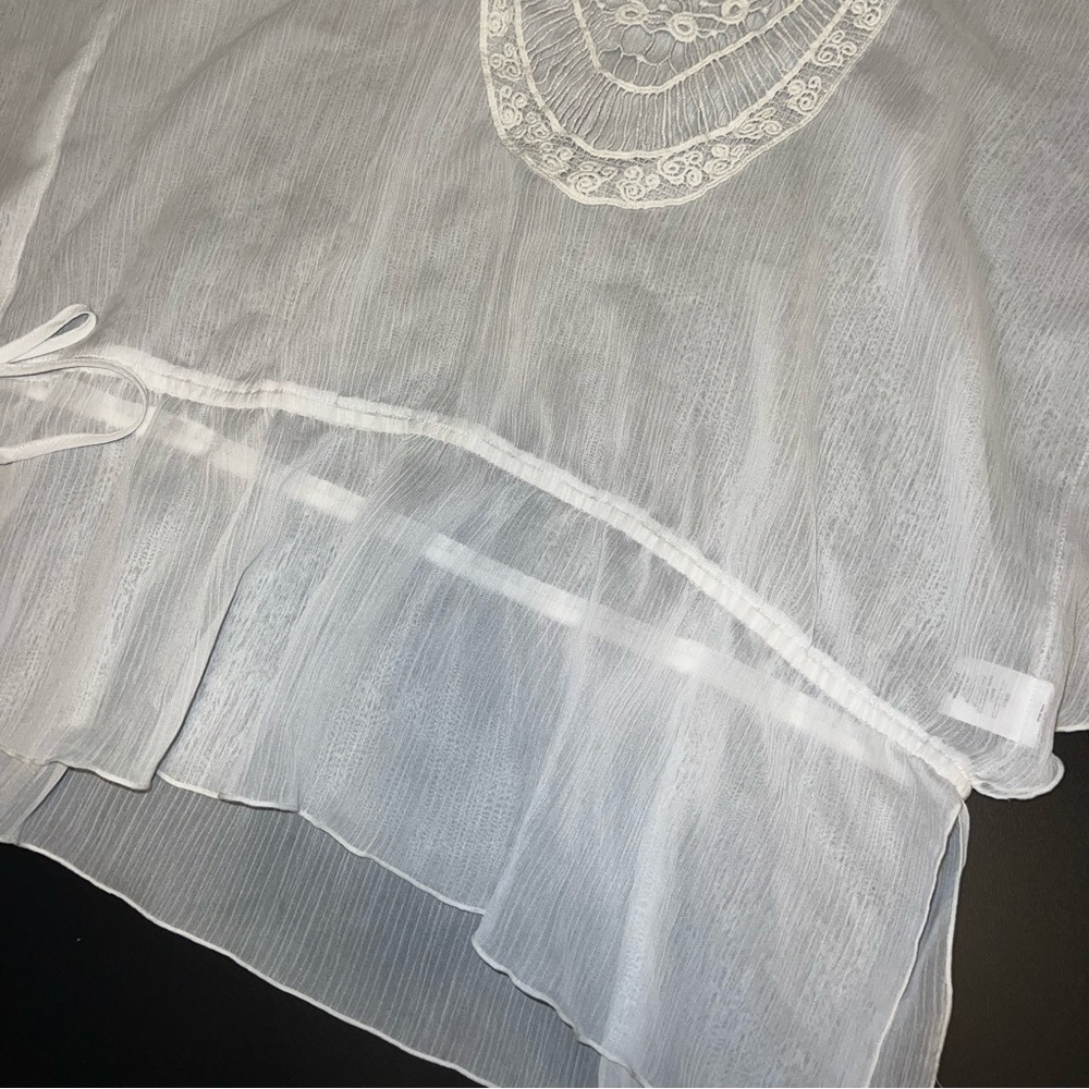 APT 9 White Crochet Trim Flowy Sleeve Sheer Women's Top Sz XL EUC - Picture 2 of 6